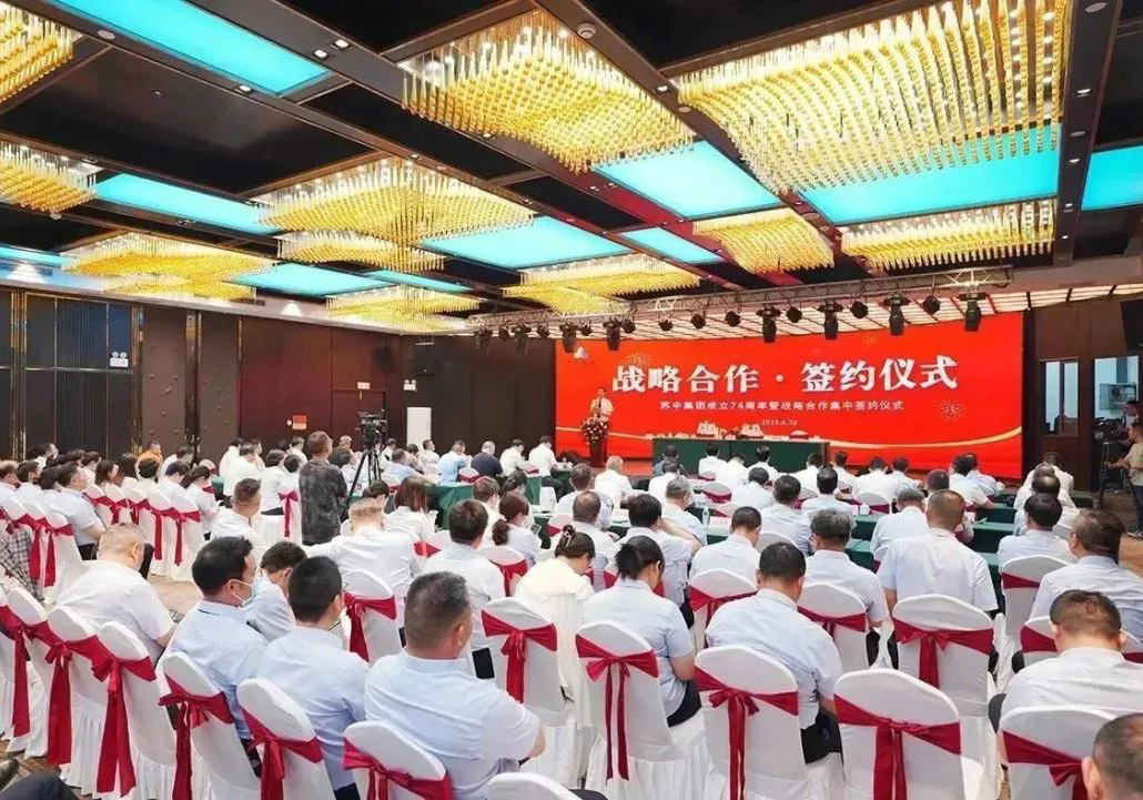 ��ʮ���d�^��·���ƵZǰ����δ���������K�м��F(tu��n)�e�Бcף����74����ϵ�л��