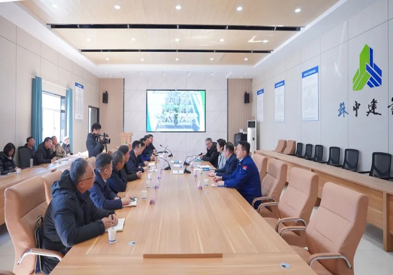 ��ͨ��ί��ί�����������L(zh��ng)ꐶ�÷���(du��)�����K�м��F(tu��n)��ȫ���a(ch��n)����